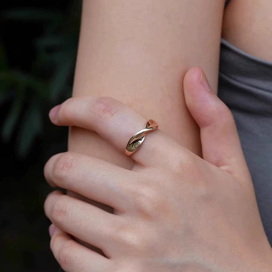 Eternal Loop Ring