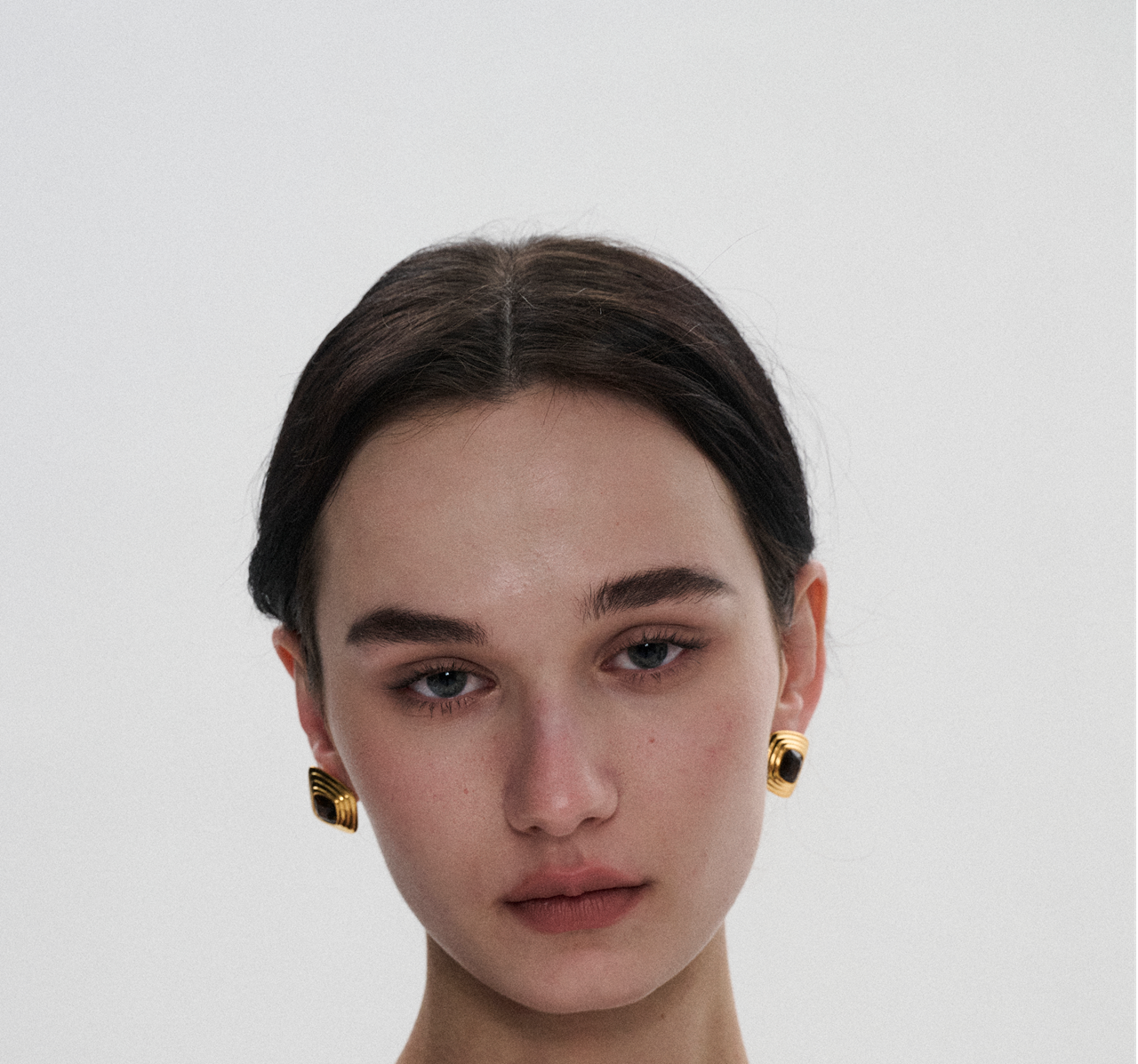 Retro Radiance Studs