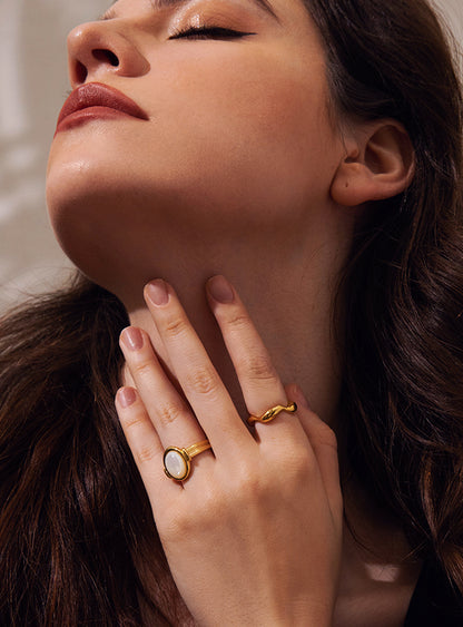 Golden Moonlit Aura Ring